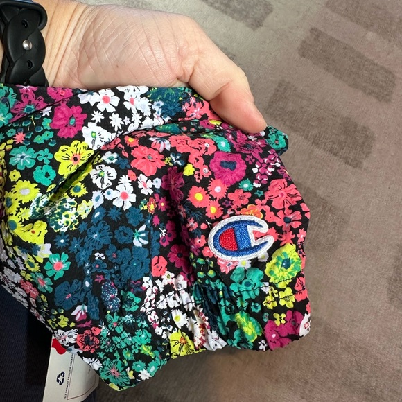 Champion Women’s Mini Flower Seersucker Full Zip Utility Jacket NWT (Size S) - Picture 5 of 9